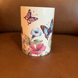 Papel Giftware Floral w/ Butterfly Ceramic Vase/Crock